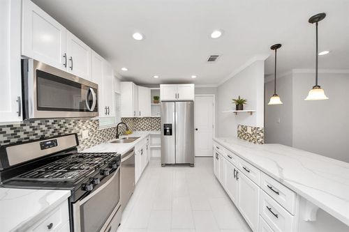 5222 W 43rd St, Houston, TX, 77092-5251 | Card Image