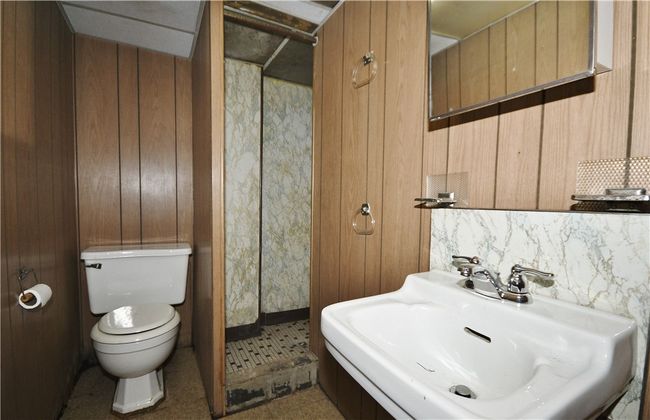 Full bath on lower level | Image 20