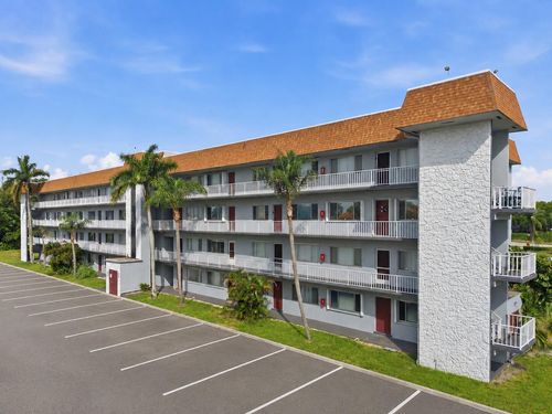 206-6289 Lear Dr, Lake Worth, FL, 33462-6421 | Card Image