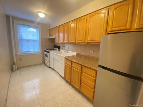 4145 47th Street, New York, NY, 11104 | Card Image
