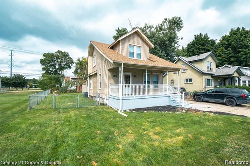 21001 Oxford Ave, Farmington Hills, MI, 48336-6144 | Card Image