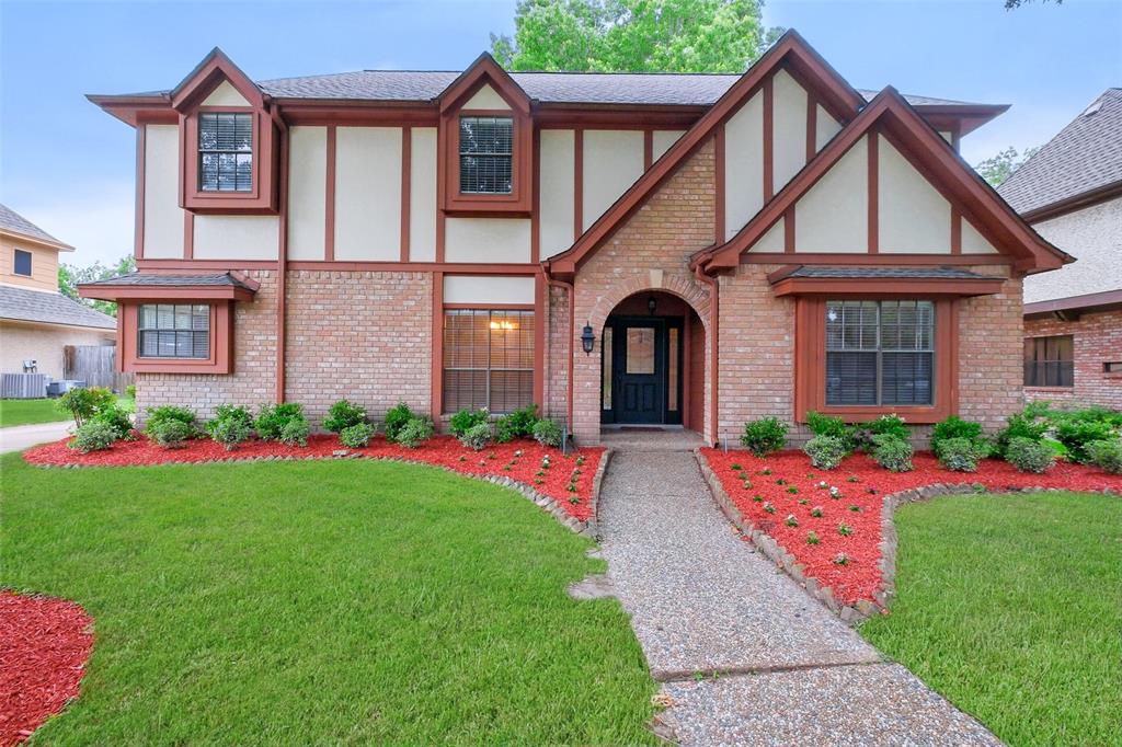 Alderwick Dr, Sugar Land, TX 77498