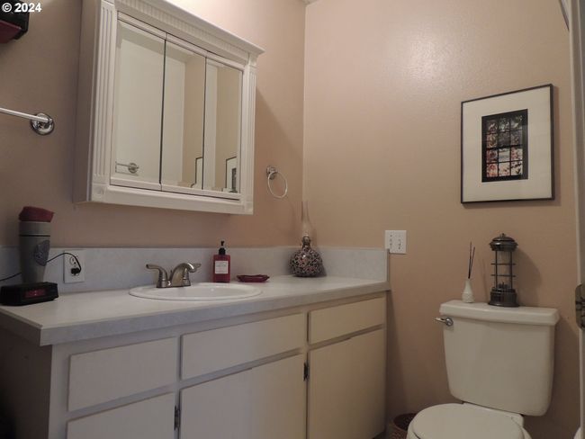 5955 Balboa Ave, House other with 3 bedrooms, 2 bathrooms and 2 parking in Lincoln City OR | Image 9