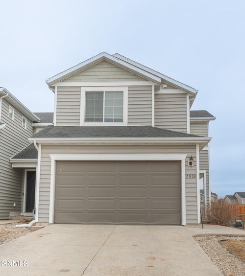 2800 28th Street W, Williston, ND, 58801 | Card Image