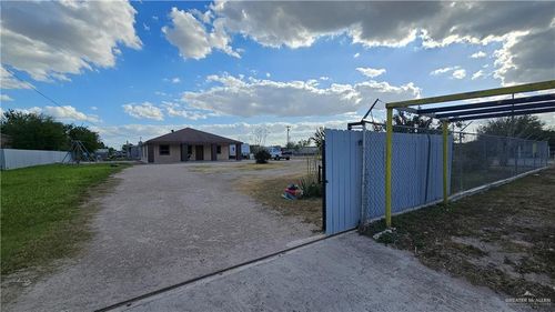 225 Gideon Ave, Donna, TX, 78537-5922 | Card Image