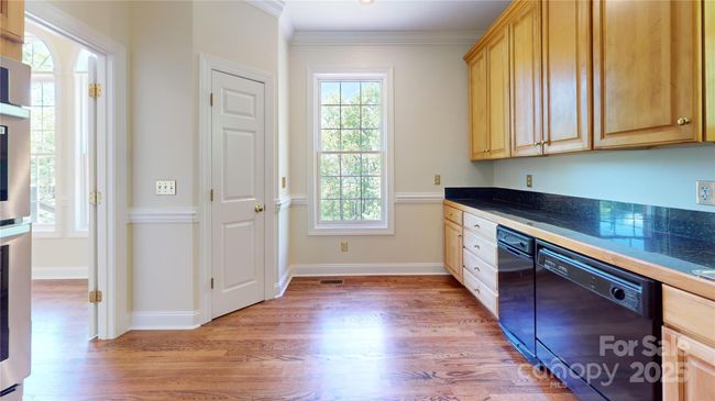Enjoy preparing meals and snacks. | Image 11