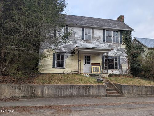 138 Park St, Gate City, VA, 24251-3002 | Card Image