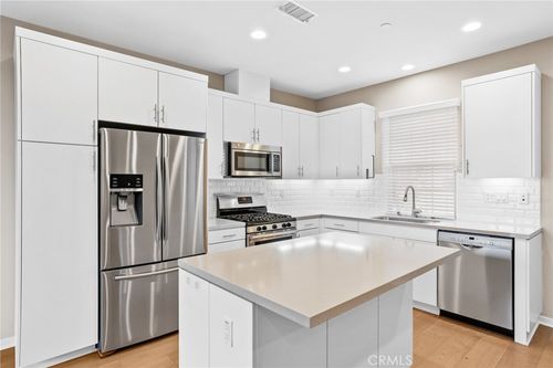 102 Briarberry, Irvine, CA, 92618-0840 | Card Image