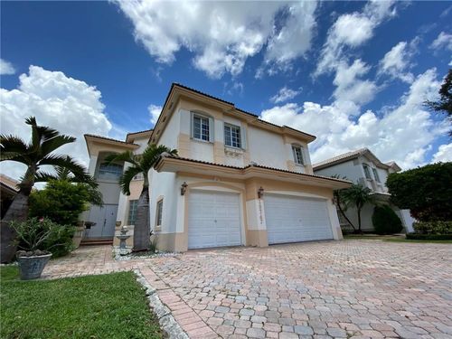 10747 Nw 70th Ter, Doral, FL, 33178-3797 | Card Image