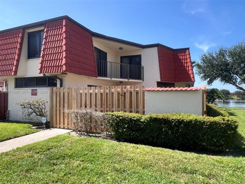3673-3673 Victoria Dr, West Palm Beach, FL, 33406-4707 | Card Image