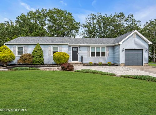 317 Trenton Ave, Bayville, NJ, 08721-2361 | Card Image