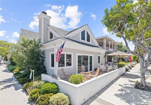 124 Garnet Ave, Newport Beach, CA, 92662-1008 | Card Image