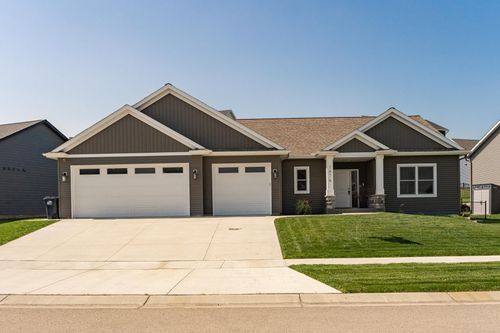 1676 Brandt Dr Ne, Byron, MN, 55920-1650 | Card Image