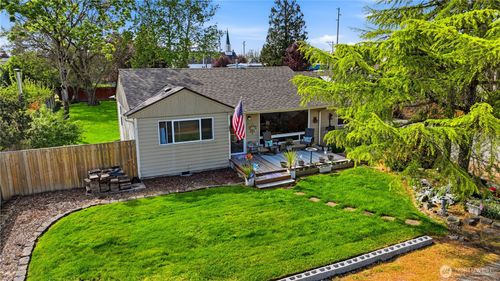 2016 E 63rd Avenue, Fife, WA, 98424 | Card Image