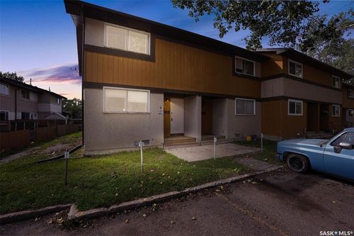 97 Mackenzie Way, Regina, SK, S4N5M8 | Card Image