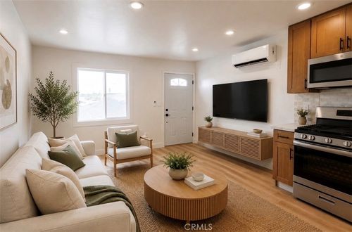 b-780 E Walton St, Signal Hill, CA, 90755-2708 | Card Image