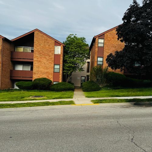 4904 Chalet Dr, Saint Bernard, OH, 45217-1455 | Card Image