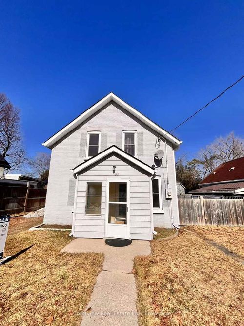 96 John St, Barrie, ON, L4N2K5 | Card Image