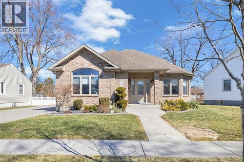 1086 Edward, Windsor, ON, N8S2Z8 | Card Image