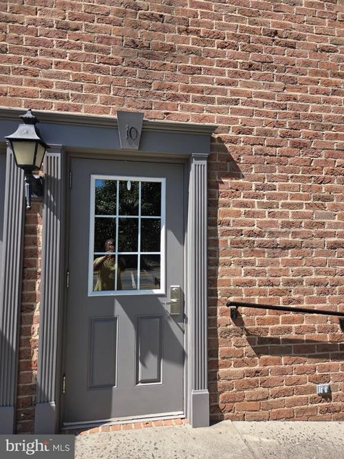 10 W Main St, NEW BLOOMFIELD, PA, 17068-9603 | Card Image