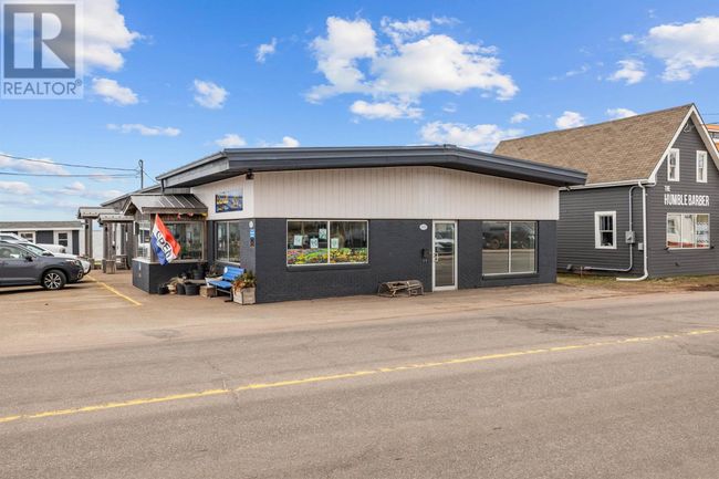 360 Water St, House other with 2 bedrooms, 5 bathrooms and null parking in Summerside PE | Image 45