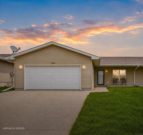 5908 Summerland Dr, Waterloo, IA, 50701-8506 | Card Image
