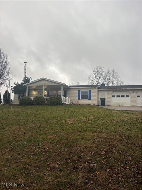 8672 Ridgeview Rd, Chandlersville, OH, 43727-9728 | Card Image