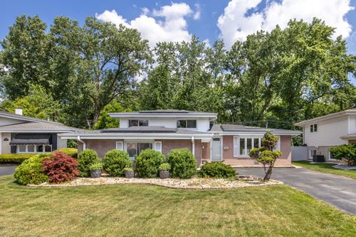 9070 Shady Dr, Hickory Hills, IL, 60457-1041 | Card Image