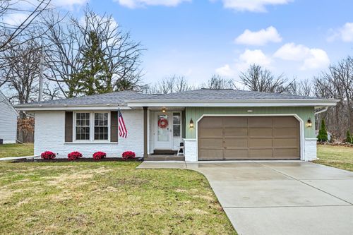 7170 S 35th St, Franklin, WI, 53132-8368 | Card Image