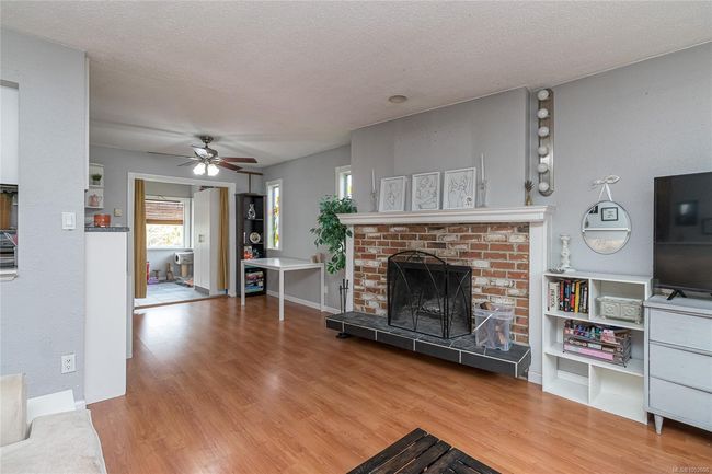 4070 Carey Rd, House other with 5 bedrooms, 3 bathrooms and 3 parking in Saanich BC | Image 8