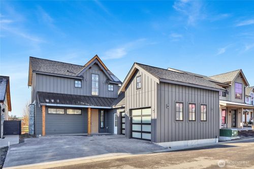 206 Pebblebrook Dr, Lynden, WA, 98264-1454 | Card Image