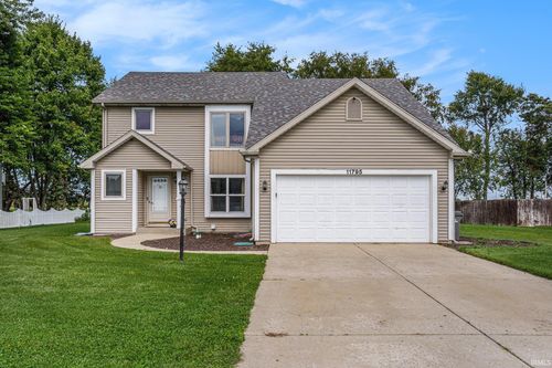 11795 Park Ln N, Granger, IN, 46530-8649 | Card Image