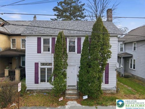 202 N Courtland St, East Stroudsburg, PA, 18301-2106 | Card Image