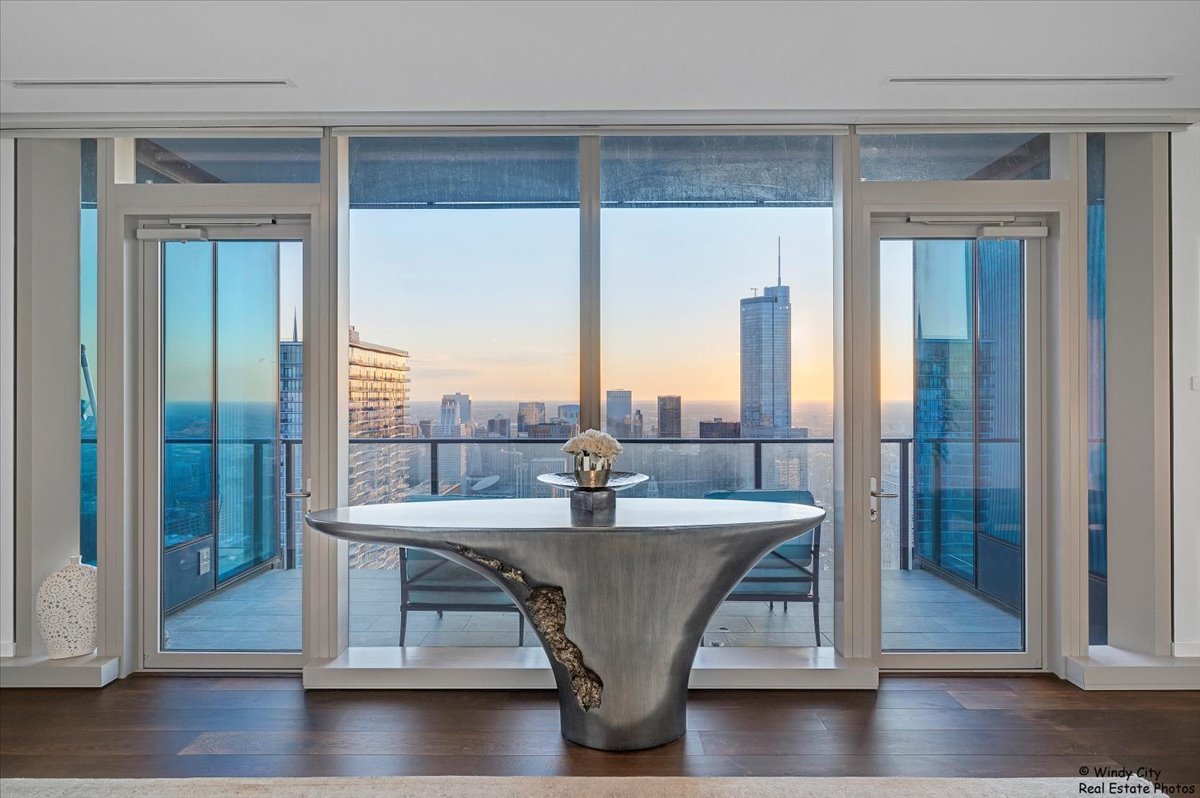 6601 - 363 E Wacker Dr, Sold in Chicago - eXp Realty