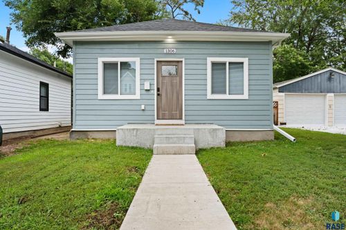 1306 S Norton Ave Avenue, Sioux Falls, SD, 57105 | Card Image