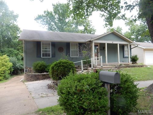 2321 Bennington Pl, Maryland Heights, MO, 63043-1533 | Card Image