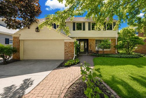6120 N Kent Avenue, Whitefish Bay, WI, 53217 | Card Image