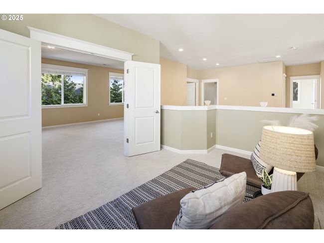23073 Bland Cir, House other with 5 bedrooms, 3 bathrooms and 3 parking in West Linn OR | Image 30