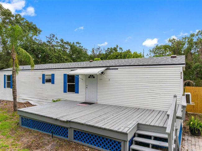 8714 N Meadowview Cir, House other with 2 bedrooms, 2 bathrooms and null parking in Tampa FL | Image 5