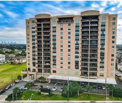 8b-232 Lake Marina Avenue, New Orleans, LA, 70124 | Card Image