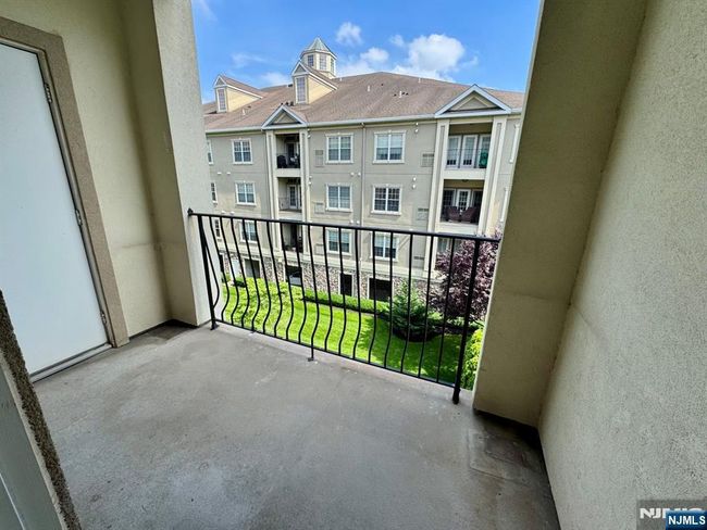 7207 Ravenscroft Rd, Condo with 2 bedrooms, 2 bathrooms and null parking in Clifton NJ | Image 28