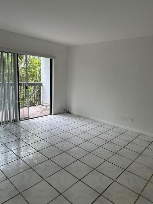 apt-306-1850 N Congress Ave, West Palm Beach, FL, 33401-1633 | Card Image