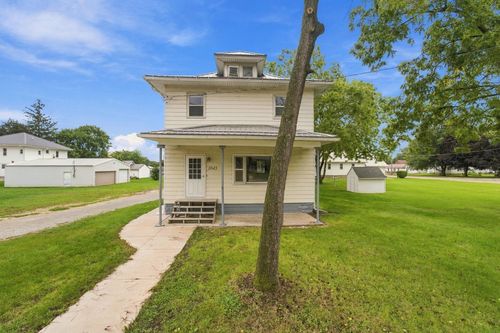 1045 6th Street, Jesup, IA, 50648 | Card Image