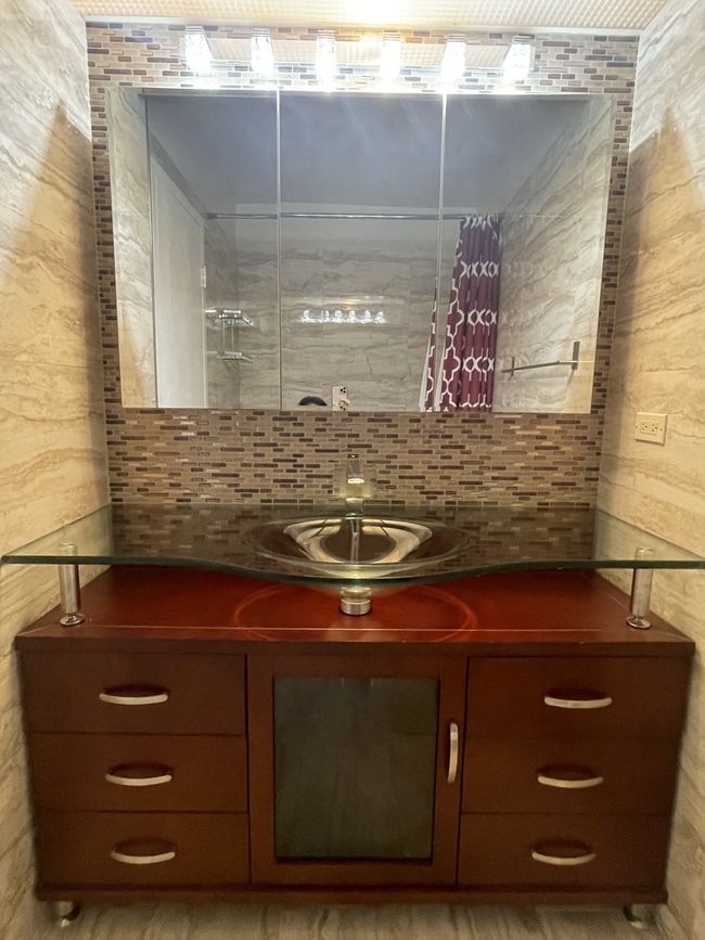 APT-1106 - 7141 N Kedzie Ave, Home with 2 bedrooms, 2 bathrooms and 2 parking in CHICAGO IL | Image 4