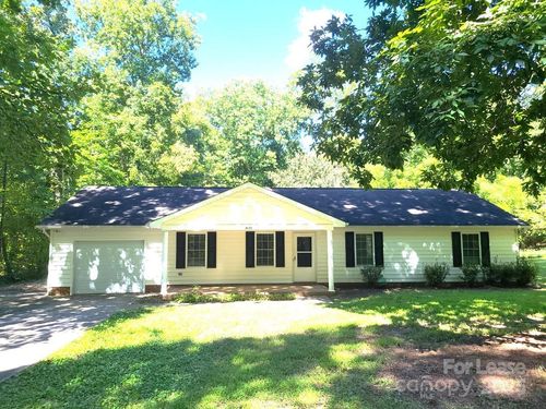 2025 Hart Rd, Charlotte, NC, 28214-6480 | Card Image