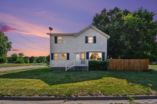 423 Hudson St, Lowell, MI, 49331-1344 | Card Image