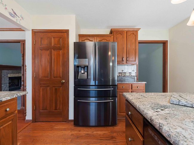 4173 Shoreline Blvd, House other with 3 bedrooms, 3 bathrooms and null parking in New Haven IN | Image 9