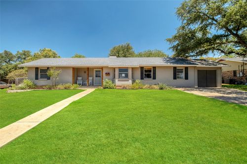 1208 Country Club Rd, Georgetown, TX, 78628-3518 | Card Image