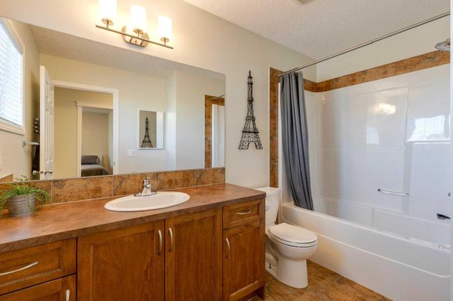 74 Kinlea Way Nw, Home with 3 bedrooms, 2 bathrooms and 4 parking in Calgary AB | Image 28