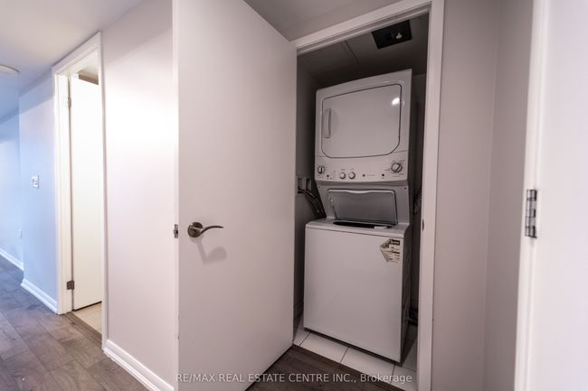 215 - 3091 Dufferin St, Condo with 1 bedrooms, 1 bathrooms and null parking in Toronto ON | Image 12